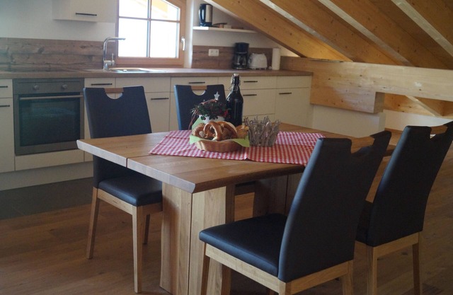 Vacation apartment Schober Alm with 2 bedrooms, 2nd floor, balcony, 66 sqm