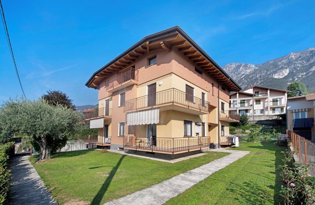 Vacation Apartment "SIBI Apartment" with Wi-Fi & Garden