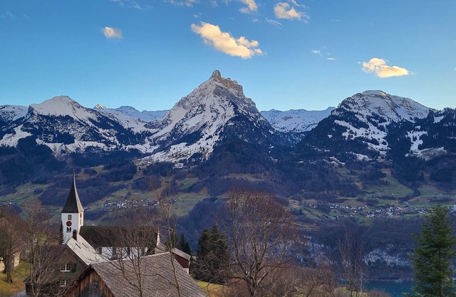 Vacation apartment suitable for large families and groups. Hiking and skiing