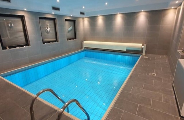 Vacation apartment+swimming pool/garden/terrace/playground