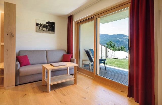 Vacation Apartment "Teutenhofer Kirsche" on the Farm with Mountain View & Garden