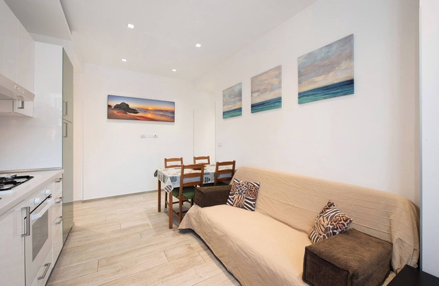 Vacation Apartment Trilocale Recagno nuovo near the Beach with A/C
