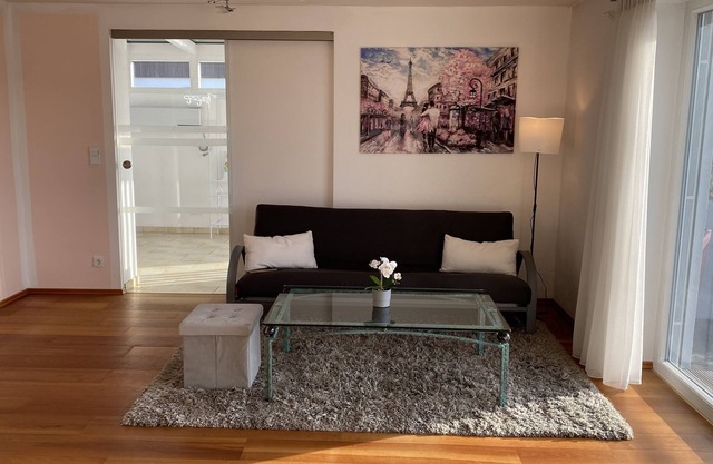 Vacation apartment - vacation home, 120 sqm, fantastic location near Regensburg with balcony & garden