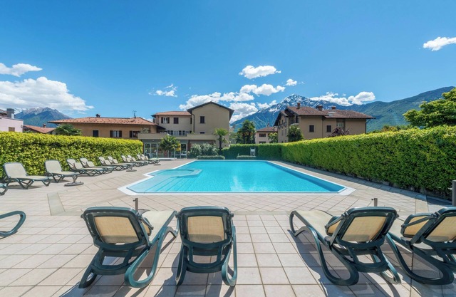 Vacation Apartment "Villa Adi 2" with Lake View, Wi-Fi, Garden, Pool and Terrace