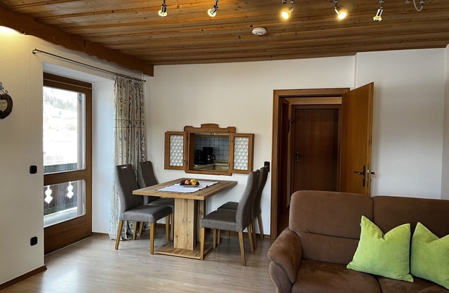 Vacation apartment Weitsee 84sqm, balcony, kitchen, 2 bedrooms, living room, WLAN