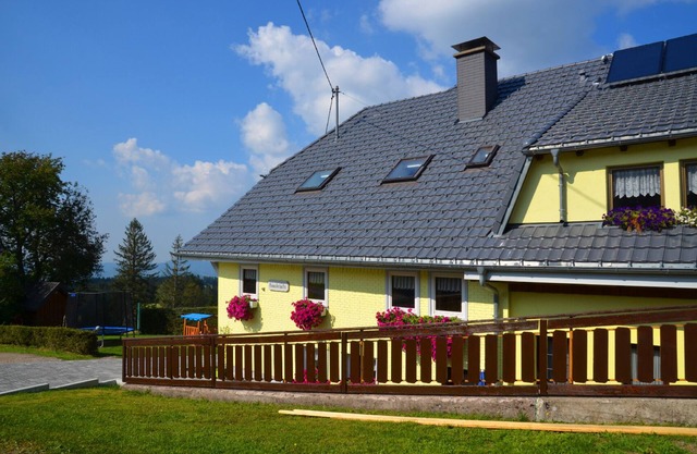 Vacation apartment Zwergenschlössle, 65 sqm, 2 bedrooms, 1 living room, max. 4 persons