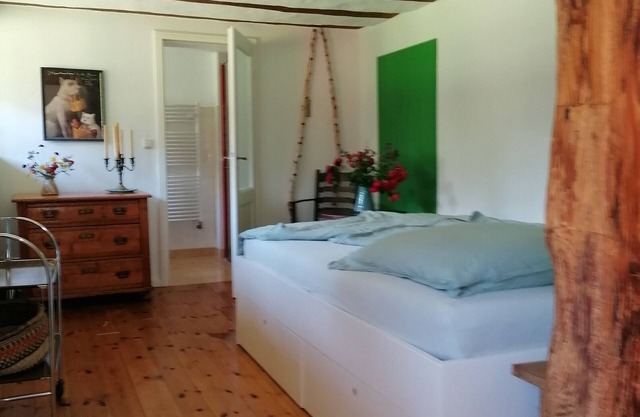 Vacation apartment 'Charming apartment in the natural forest'