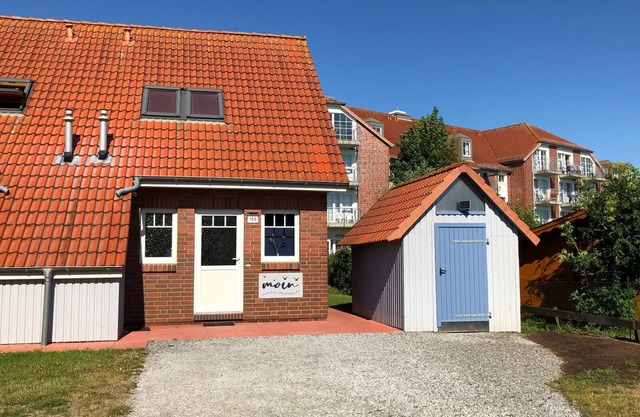 Vacation home starboard quietly located large terrace only 300m to the beach/sea