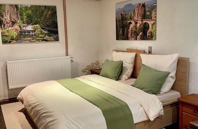 Vacation home with 13 beds, 2 bathrooms, large terrace in a quiet forest location