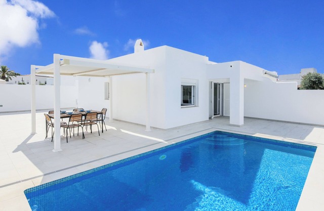 Vacation Home "Villa Izarenar" with Private Pool
