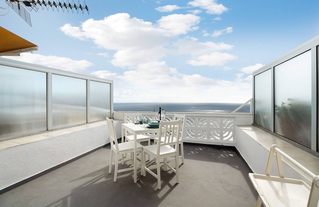 Vacation Apartment 'La Florita Tabaiba' with Sea View, Balcony and Wi-Fi