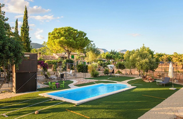 Vacation Home 'Sa Caseta de Santa Maria' with Private Pool and Wi-Fi