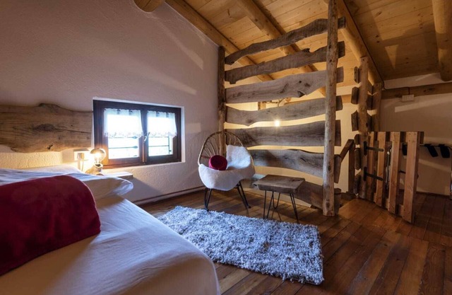 Vacation Home 'Ca' de l'Elmo' with Mountain View & Garden