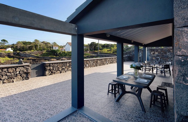 Vacation Home "Adega Do Portinho Velho" with Balcony & Wi-Fi