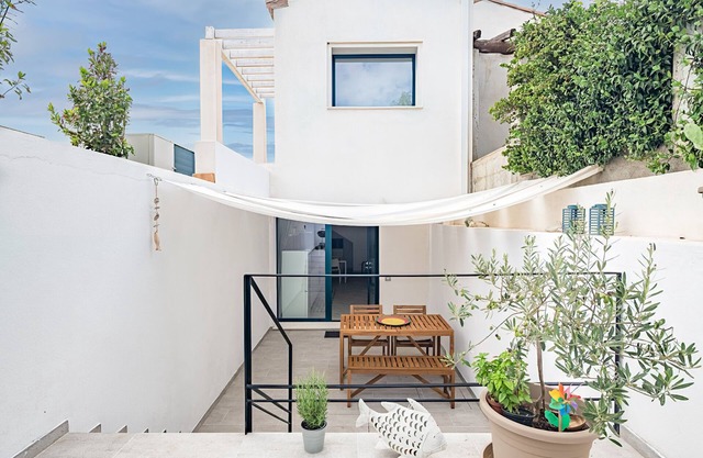 Vacation Home "Appartamentino" with Private Terrace & Wi-Fi