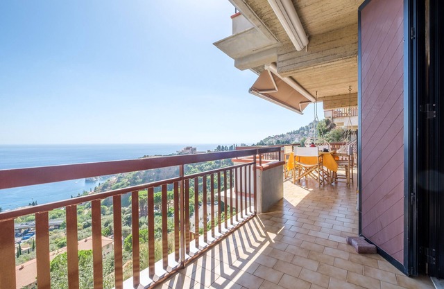 Vacation Home "Appartamento Con Vista Sul Mare" with Sea View & Private Terrace