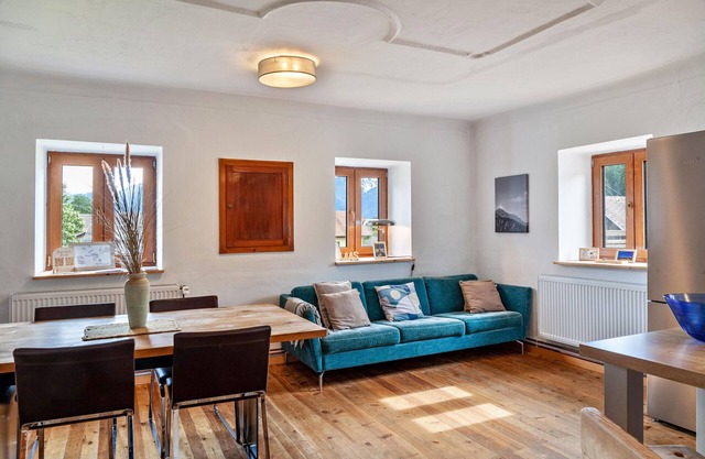 Vacation Home "Kärntner Bauernhaus In Panoramalage" with Mountain View, Private Terrace & Wi-Fi