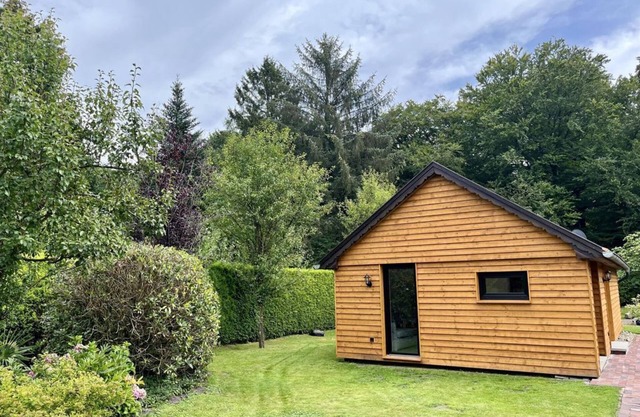 Vacation home "Blockhaus am Waldrand" - vacation home, shower and bath, WC