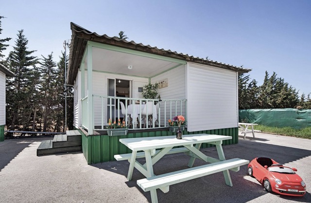 Vacation Home "Bungalow La Villoria Estandar 4" with Shared Pool, Private Terrace & Wi-Fi