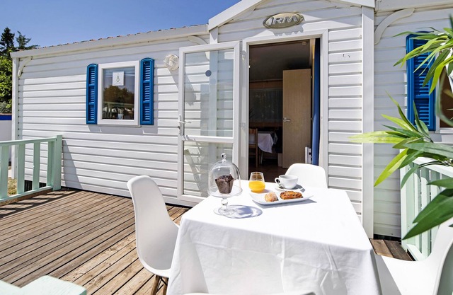 Vacation Home "Bungalow La Villoria Deluxe 8" with Shared Pool, Private Terrace & Wi-Fi