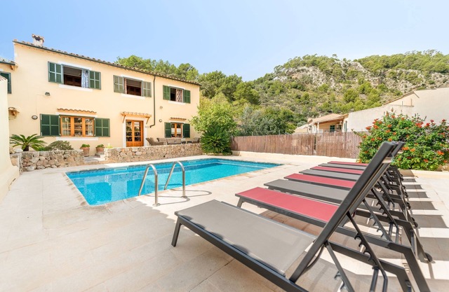 Vacation Home "Can Roseta" with Mountain View, Garden, Pool, Terraces & Wi-Fi
