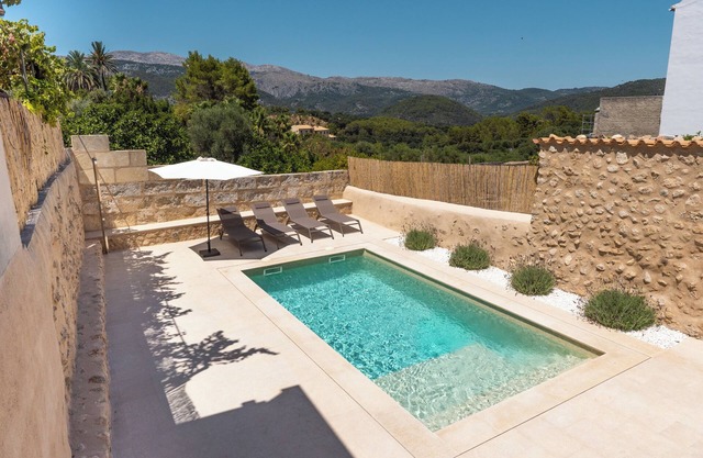 Vacation Home "Cas Suis 9" with Pool, Mountain View, Wi-Fi