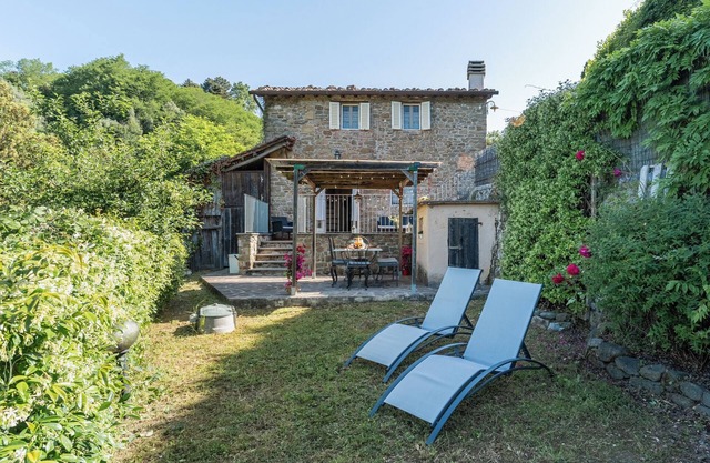 Vacation Home "Casa Di Laino" with Private Terrace, Private Garden & Wi-Fi