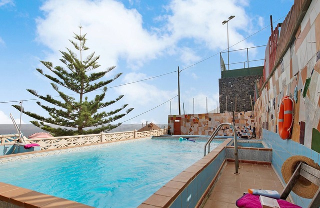 Vacation Home "Casa Rural El Arbol" with Sea View, Pool, Terraces, Wi-Fi and Satellite TV