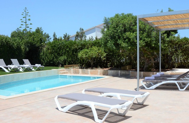 Vacation home close to the beach with private pool. Quiet location. 5min to Sa Coma beach.