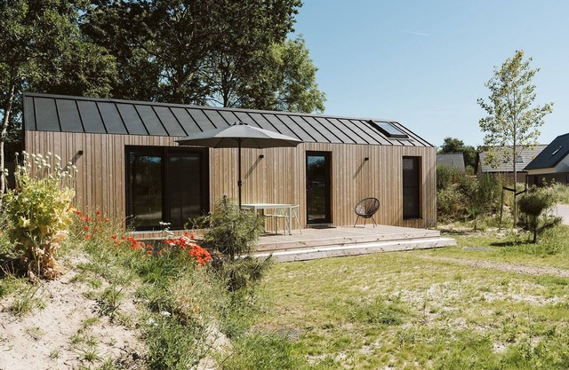 Vacation home cut from the right cloth!
