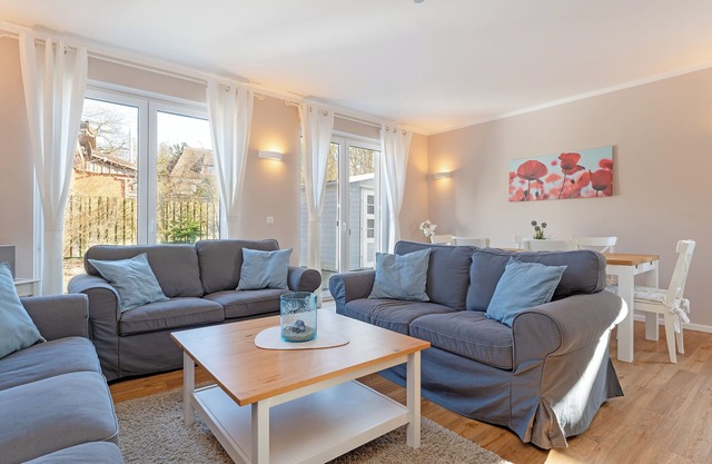 Vacation home De Hüüs achtern Sandlid B with terrace in Bosau