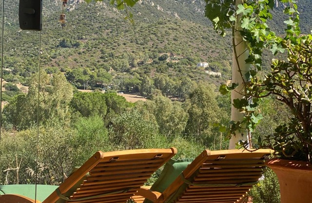 Vacation Home "Domu Tostoina 1" with Mountain View, Private Garden & Wi-Fi