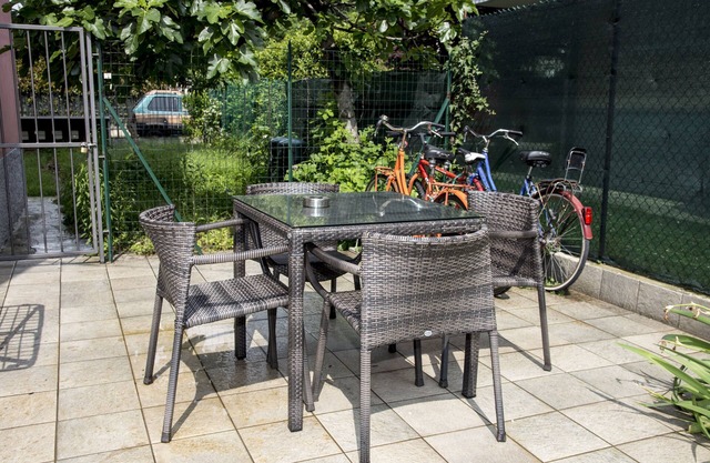 Vacation home Dovevai, 1 bedrooms 1 bathrooms with garden for 3 people