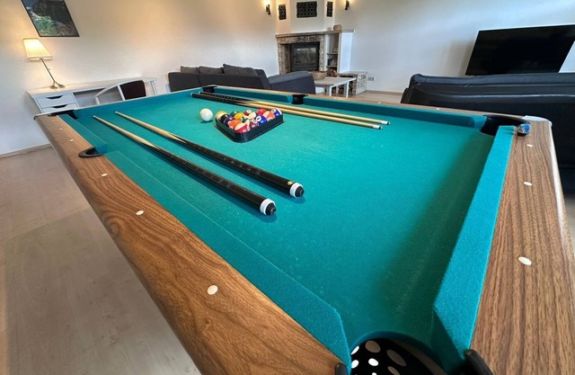 Vacation home Eickhof with fireplace, billiards, table tennis, table football and free W-Lan -