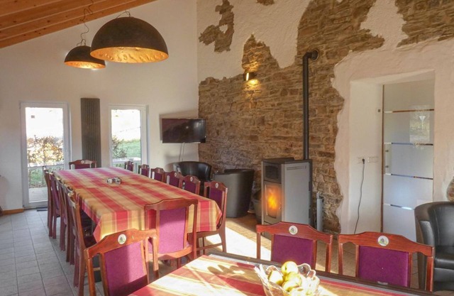 Vacation home Eifellandhaus (up to 21 persons) - South Eifel Family- u.