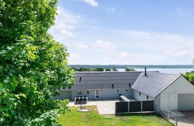 Vacation home "Ellina" - 5km from the sea in NW Jutland in Thisted - 16 persons, 4 bedrooms