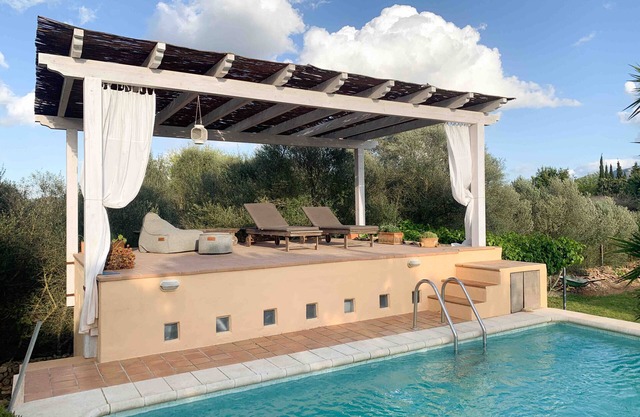 Vacation Home "Finca La Tortuga" with Private Pool, Air Conditioning & Wi-Fi