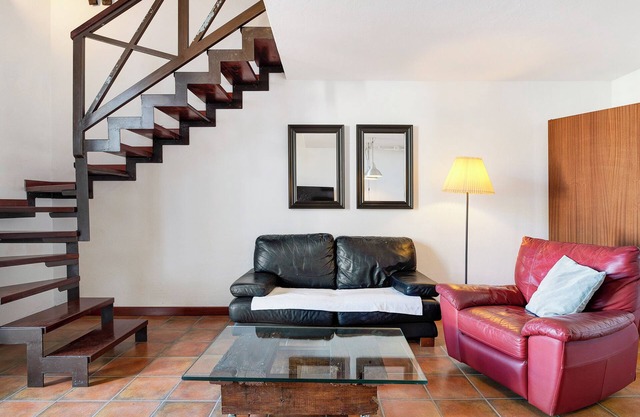 Vacation Home 'Finca Emblemática - Nº5 Tinache' with Mountain View, Shared Pool and Wi-Fi