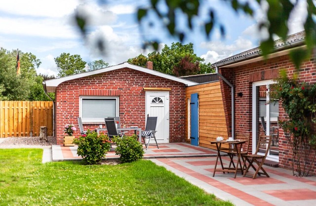 Vacation home for 4 guests with 85m² in Süderdeich (143419)