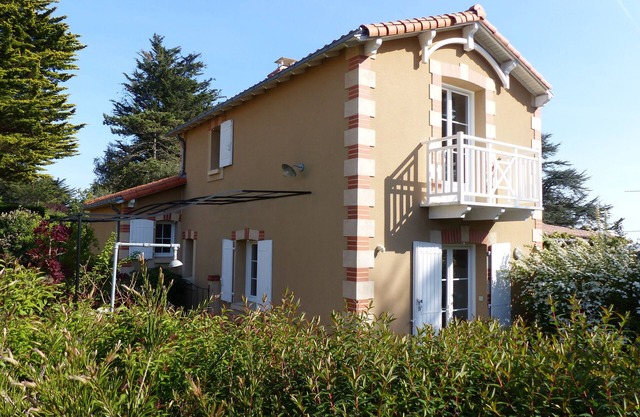 Vacation home for 4 people, 100 m from the beach and the coastal path