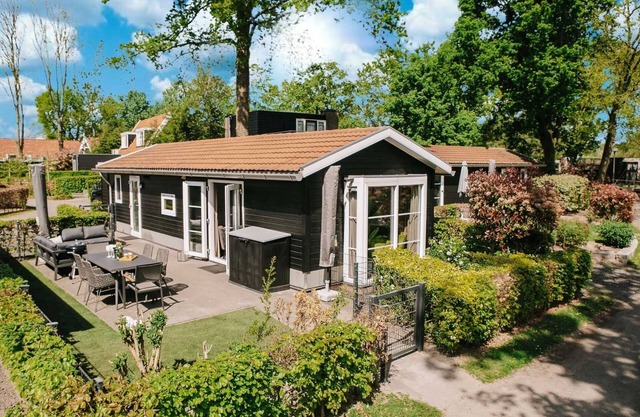 Vacation home for 4 guests with 50m² in Hulshorst (295818)