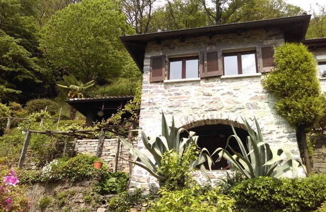 Vacation home for 6 guests with 100m² in Cavigliano (170580)