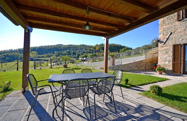 Vacation home for 7 guests with 90m² in Cortona (272098)