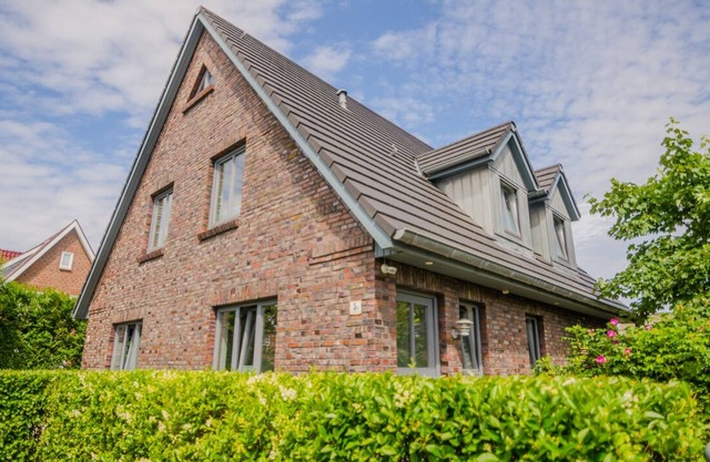 Vacation home for up to 4 people with garden close to the city and beach