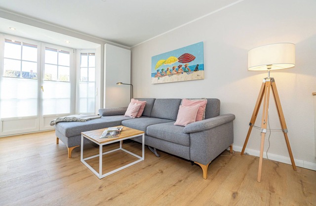 Vacation home for up to 4 people with garden. - Only 350 meters to the beach!
