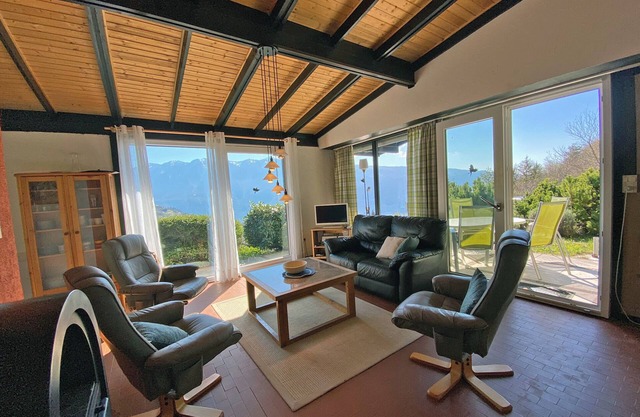 Vacation home for up to 5 people with pool