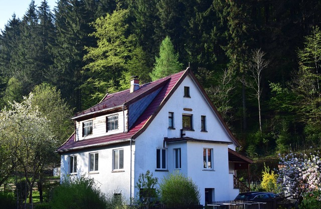 Vacation home Haus Waldberg with large garden and covered veranda