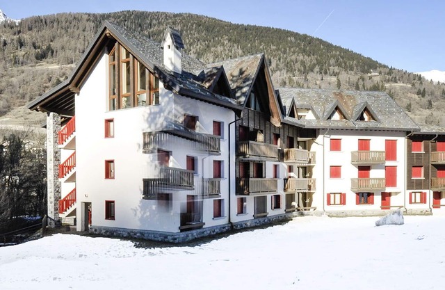 Vacation Home in Ponte Di Legno with 1 bedrooms sleeps 3