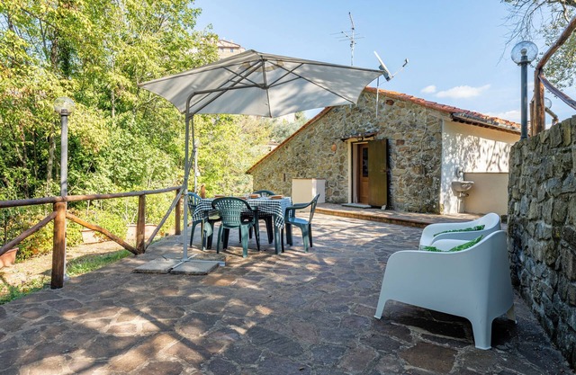 Vacation Home "Il Colletto Romantic Stonehouse" with Mountain View, Garden & Terrace