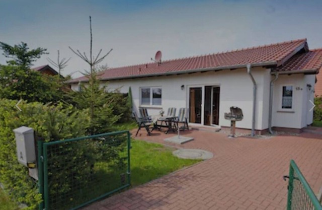 Vacation home in a quiet location, 200m from the nature reserve lake, Mönchshof 13a, with WLAN